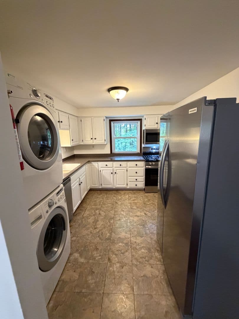 Burlington Condo: 92 Valade Road