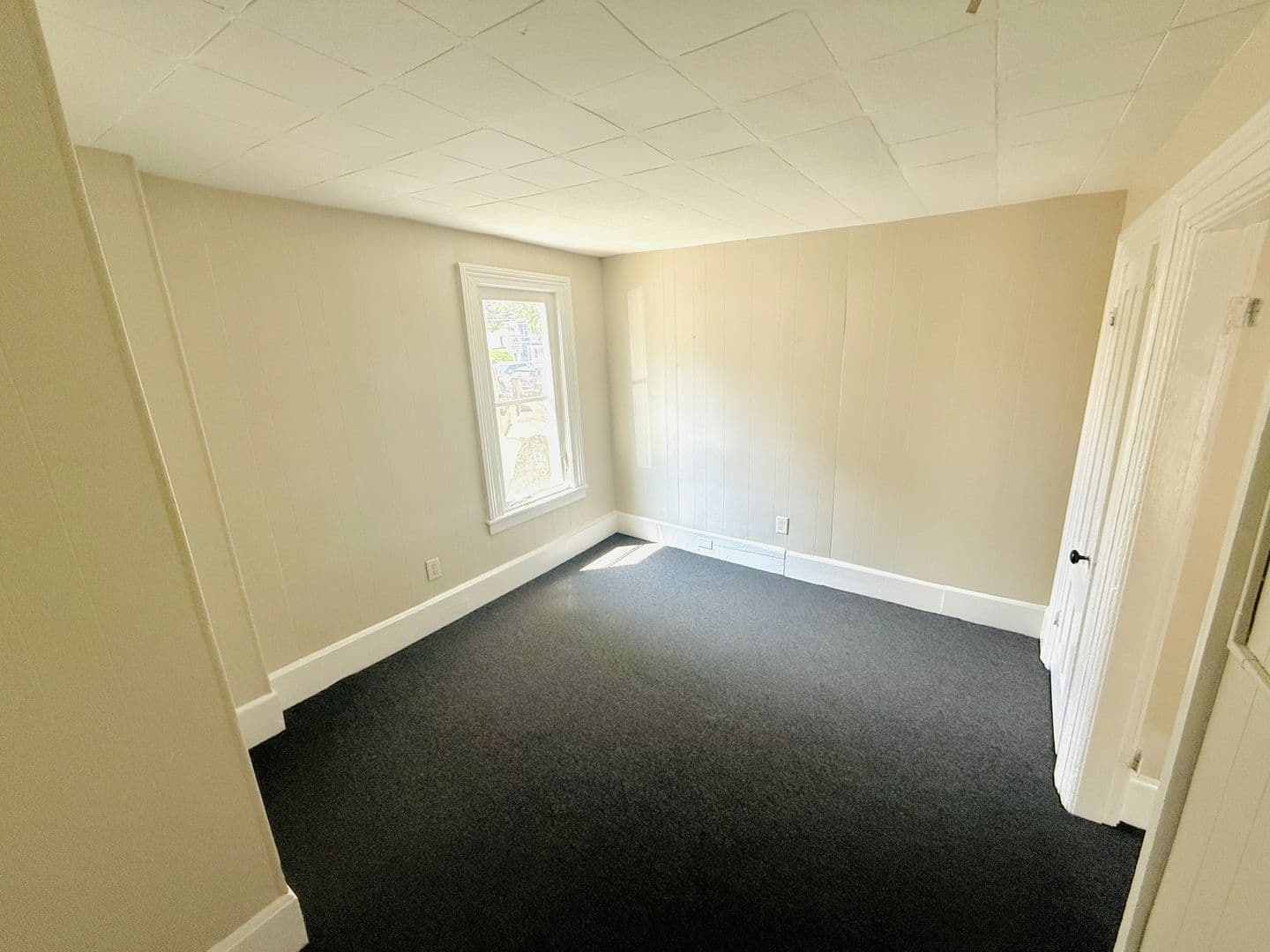 Burlington Apartment: 64 Grant Street