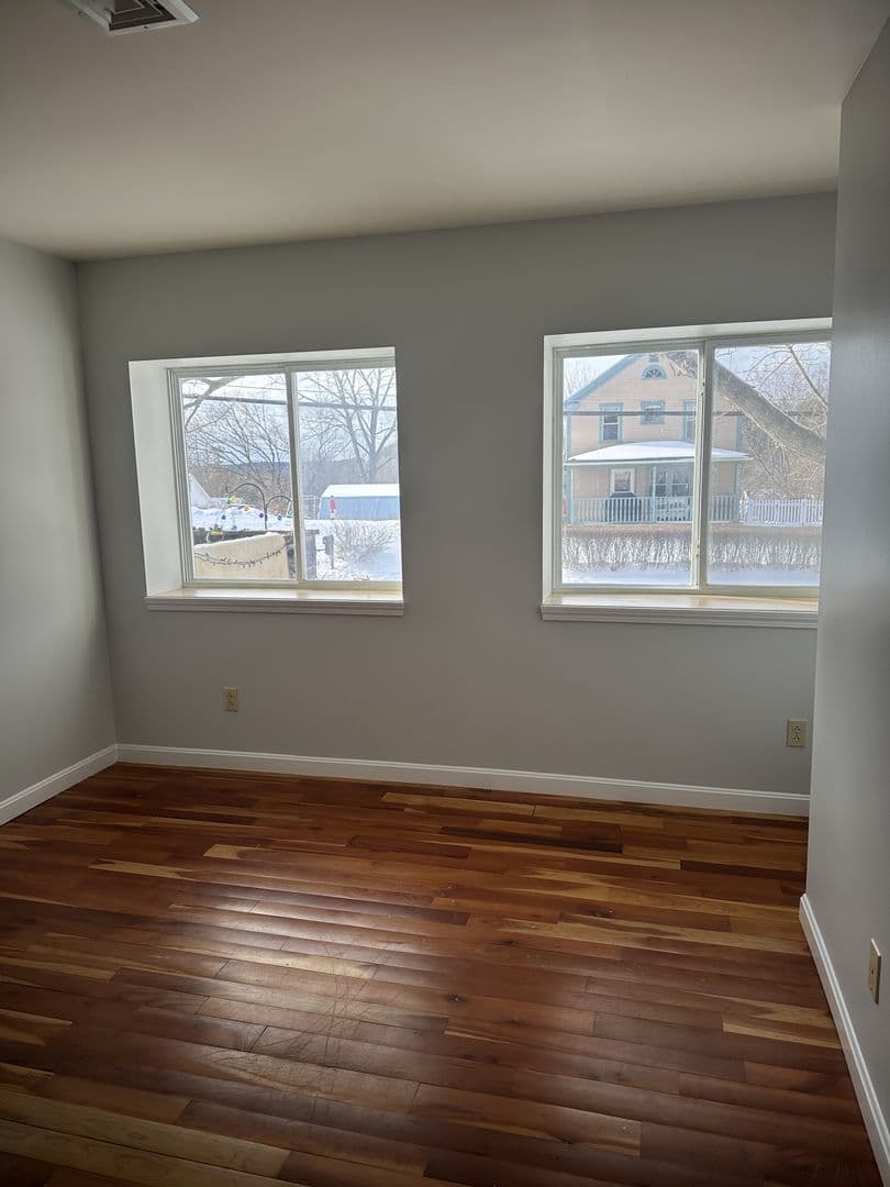 Milton Apartment: 30 School Street