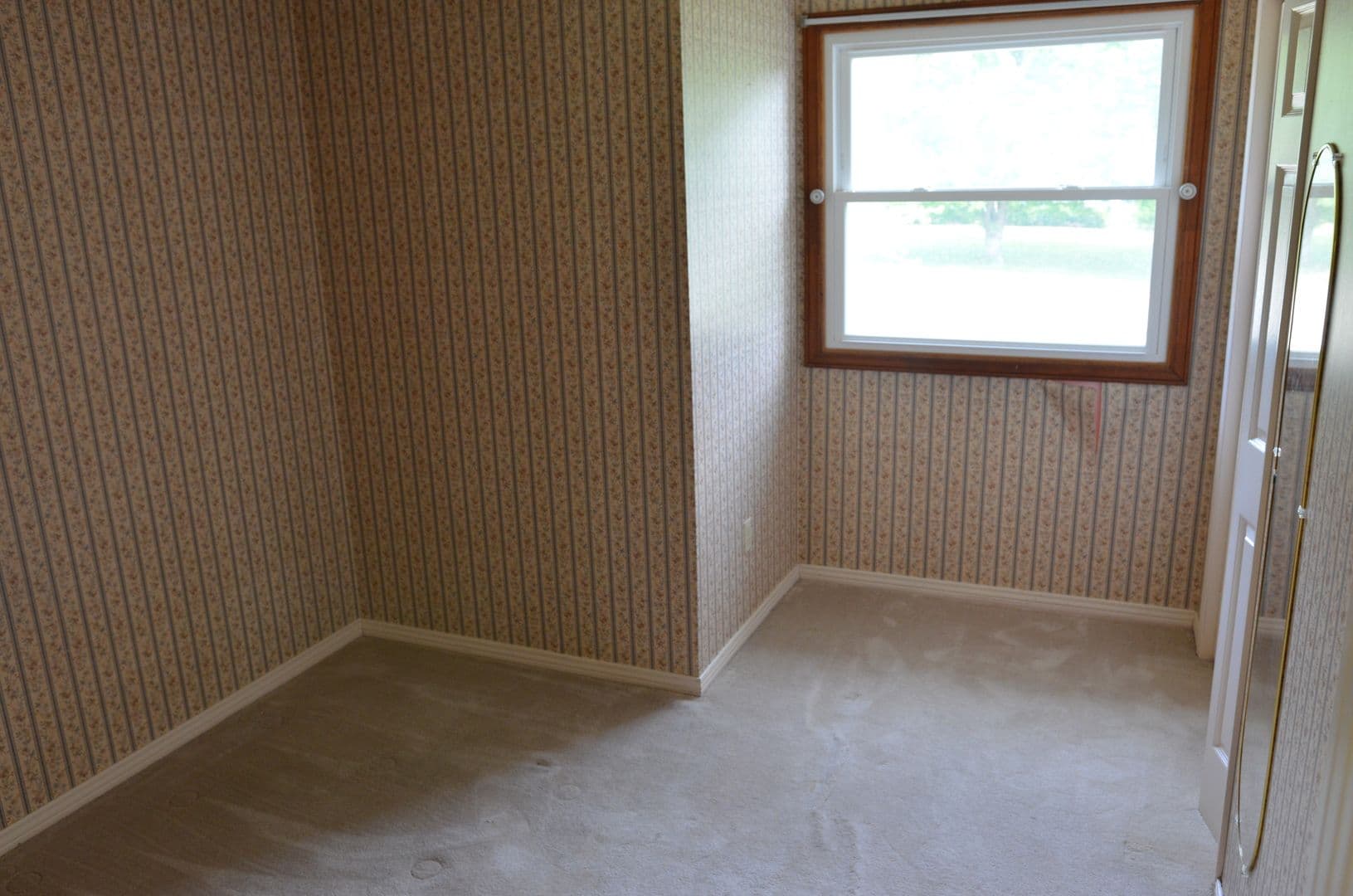 Essex Junction House: 7 Rivendell Drive