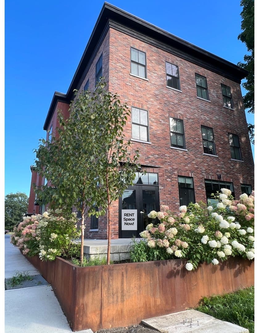 Richmond Apartment: 20 Jolina Court - Apt 304
