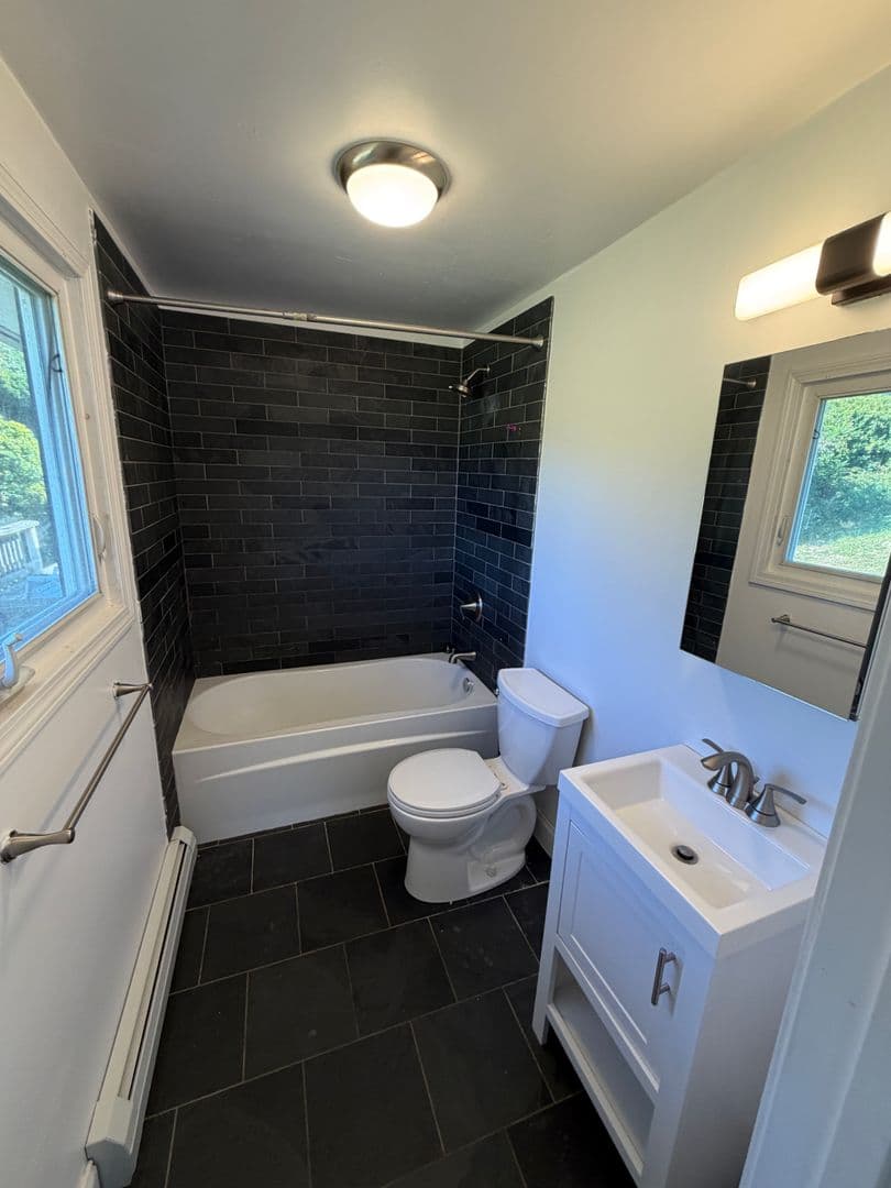 Colchester Apartment: 90 Dunlop Way