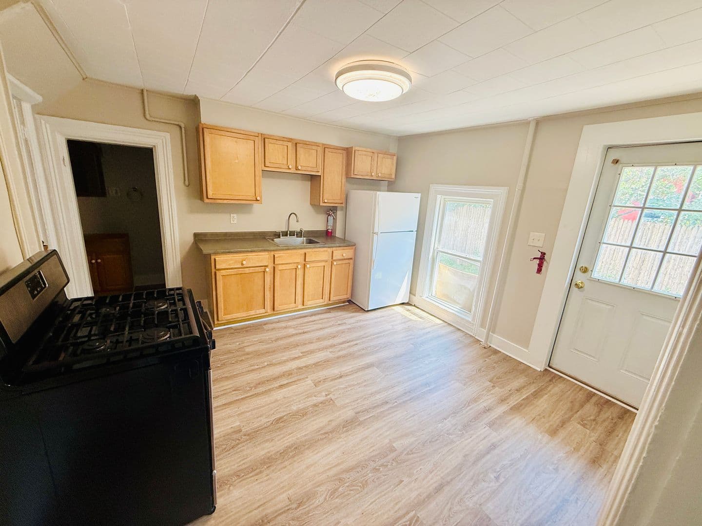 Burlington Apartment: 64 Grant Street