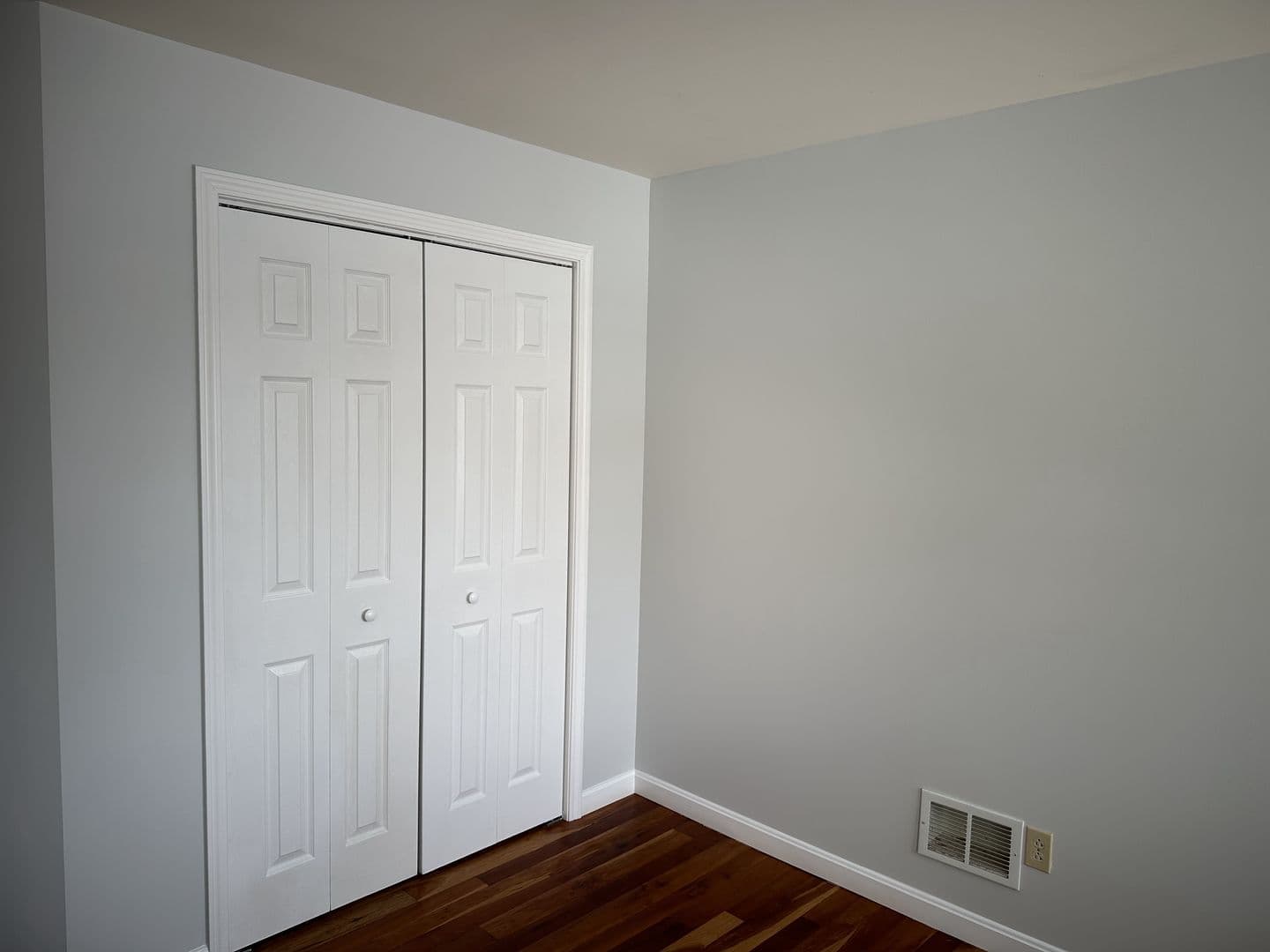 Milton Apartment: 30 School Street