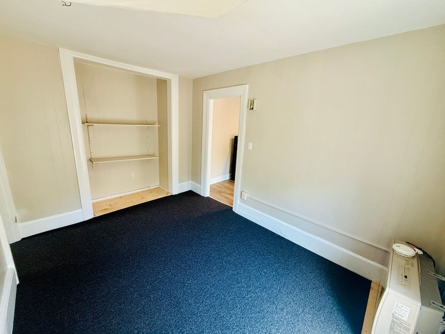 Burlington Apartment: 64 Grant Street