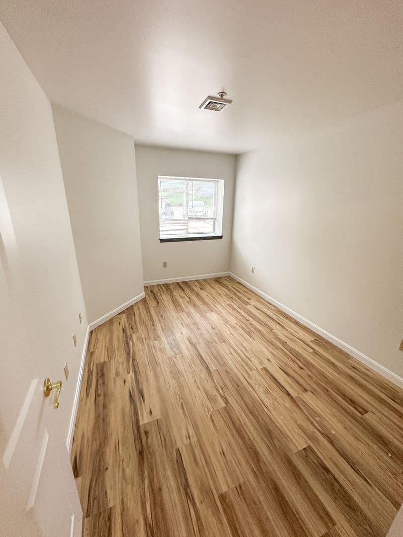 Milton Apartment: 30 School Street