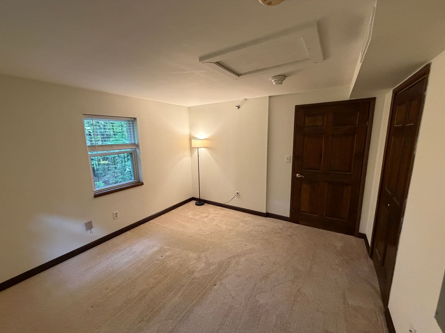 Burlington Condo: 92 Valade Road