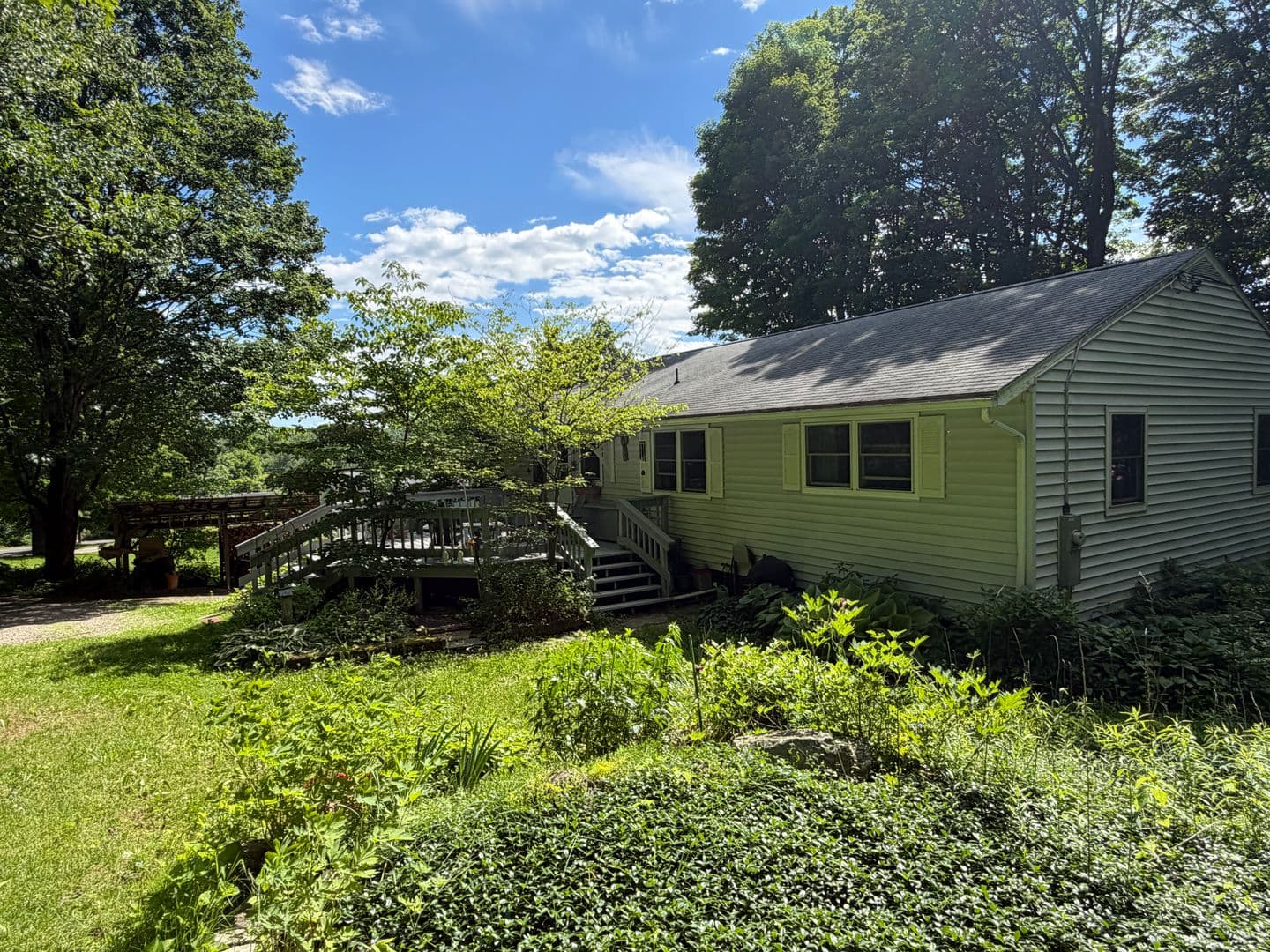 St. George House: 59 Goose Creek Road