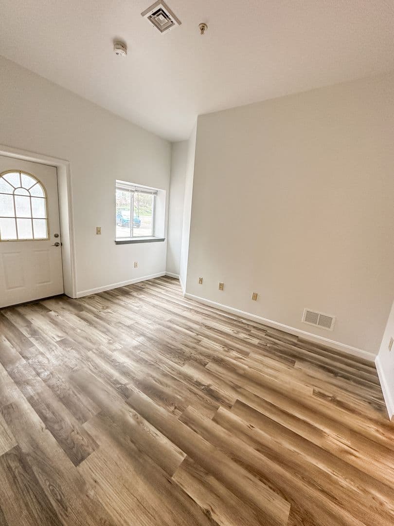 Milton Apartment: 30 School Street