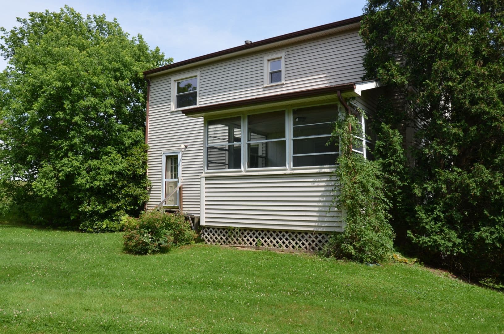 Essex Junction House: 7 Rivendell Drive