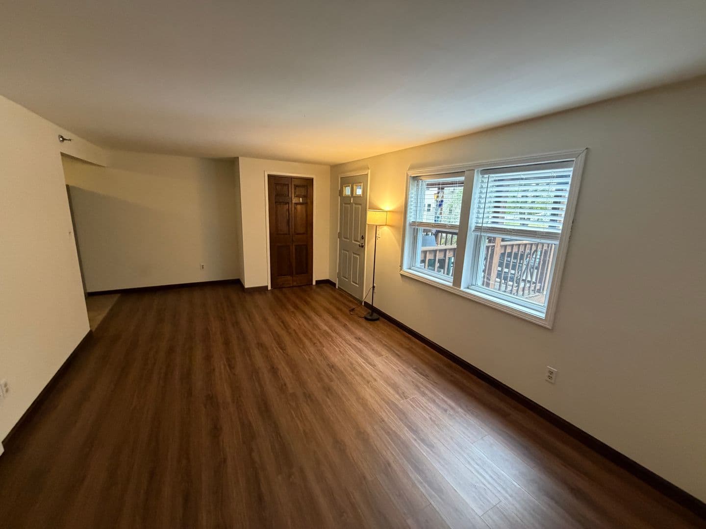 Burlington Condo: 92 Valade Road