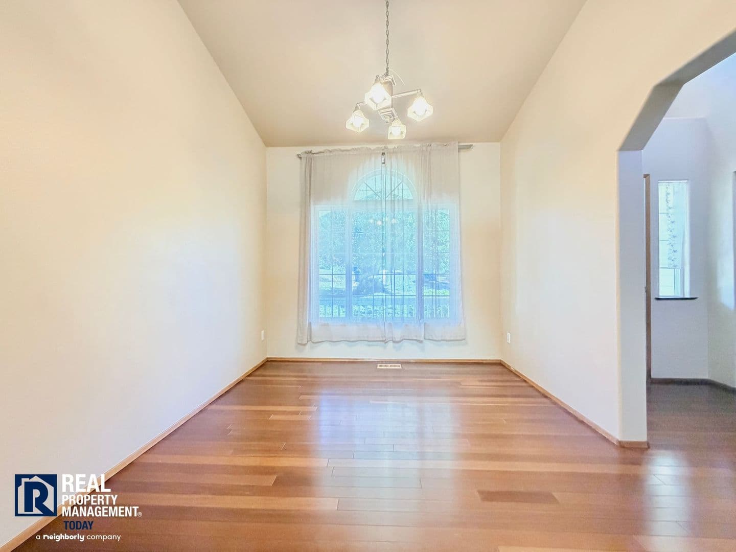 Tacoma House: 3305 48th Street NE