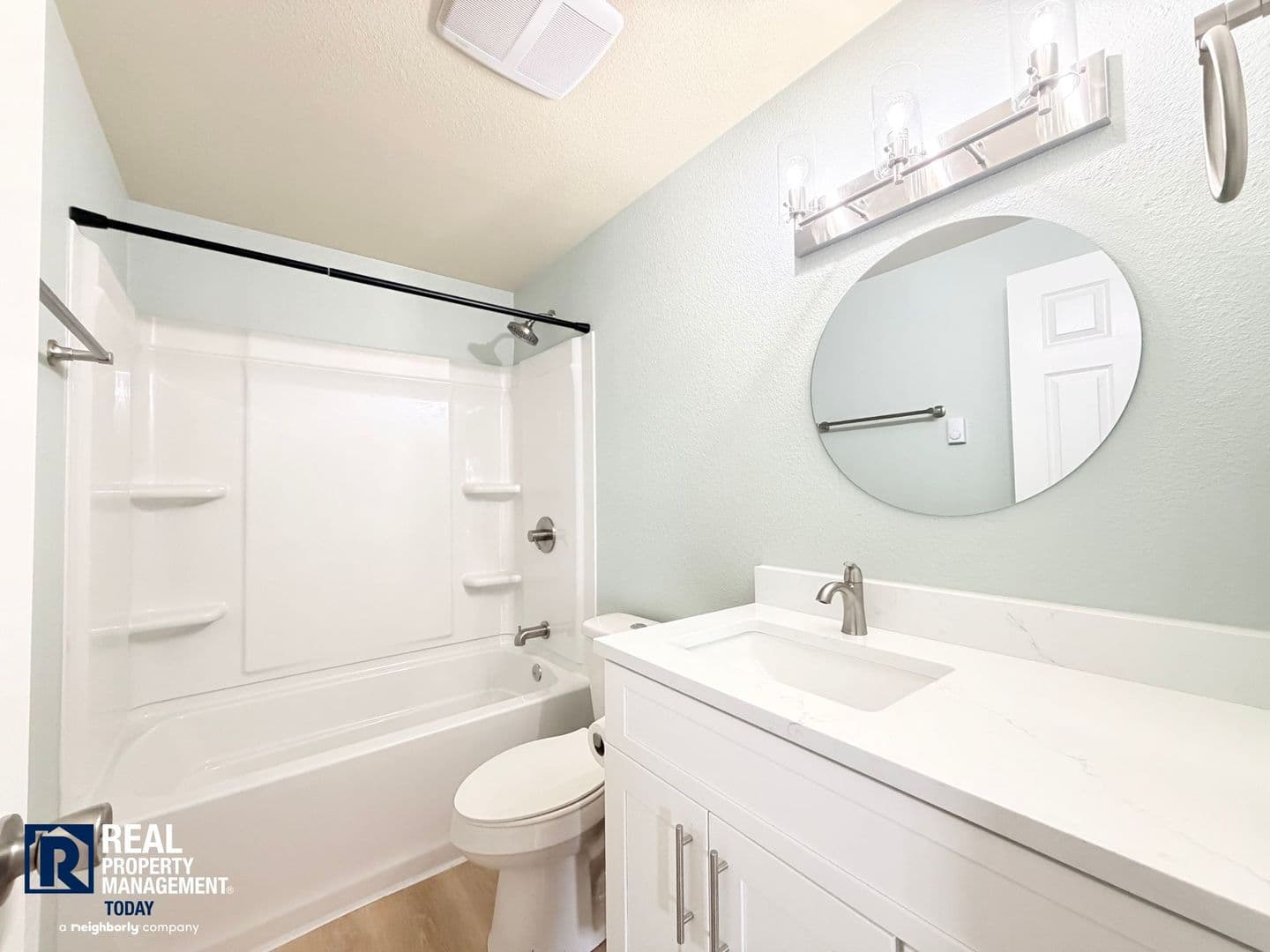 Tacoma Apartment: 11104 Ainsworth Ave S