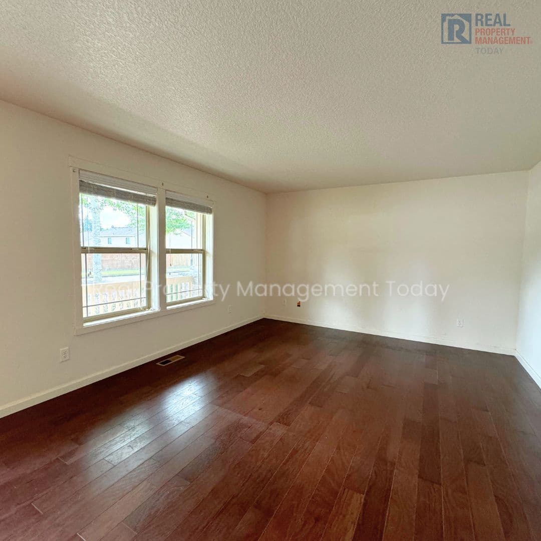 Lacey Townhome: 7316 Hayworth Ave NE