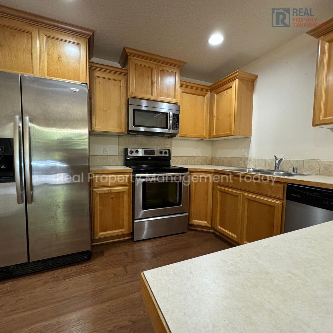 Lacey Townhome: 7316 Hayworth Ave NE