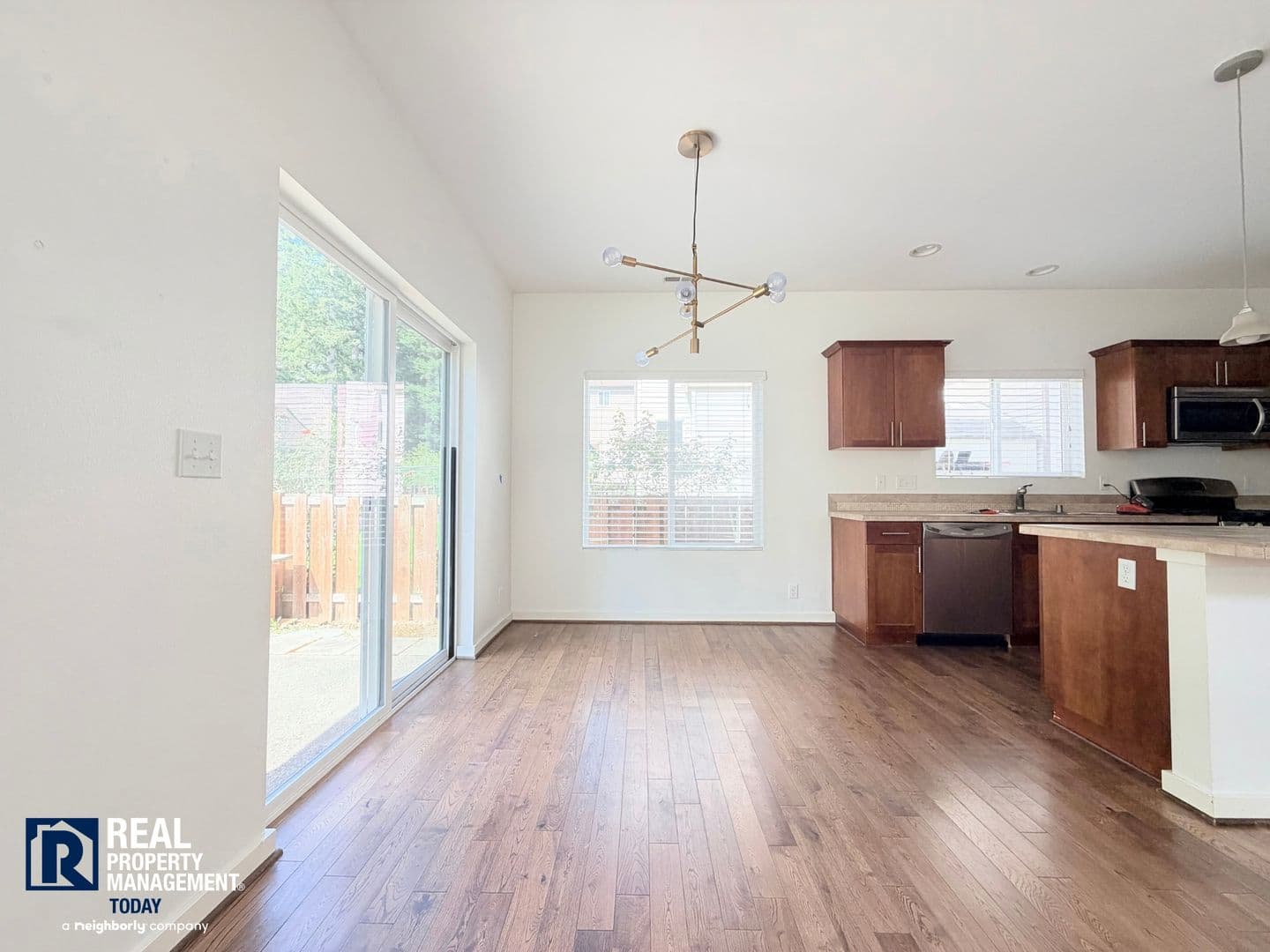 Auburn House: 6217 Wesley Pl SE