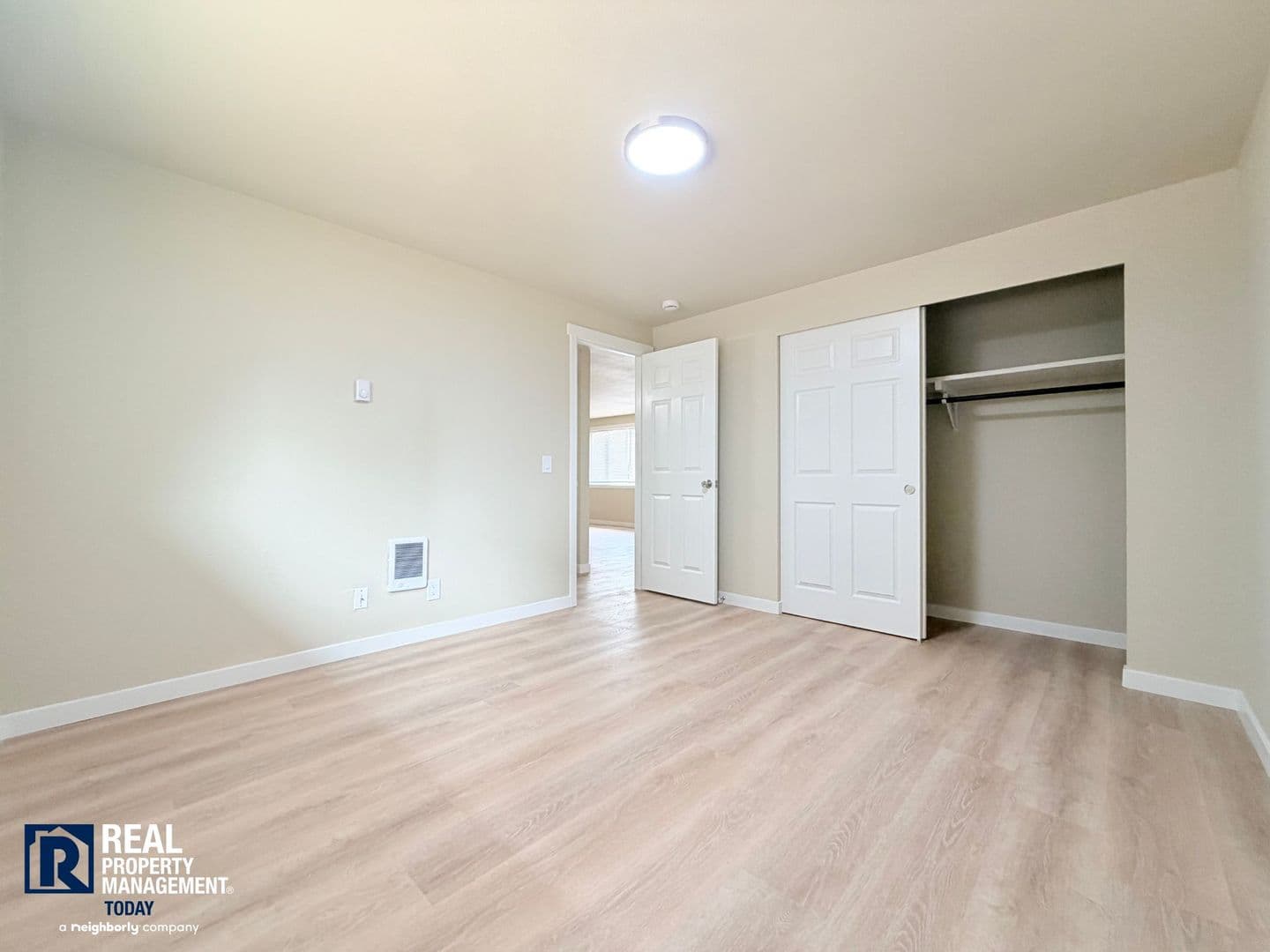 Tacoma Apartment: 11104 Ainsworth Ave S