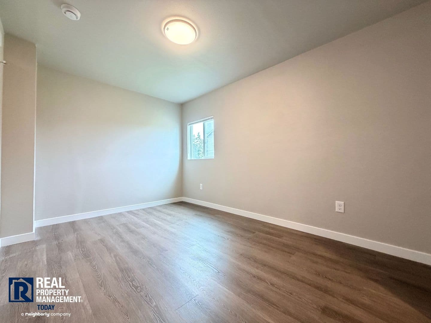 Tacoma House: 212 128th St S