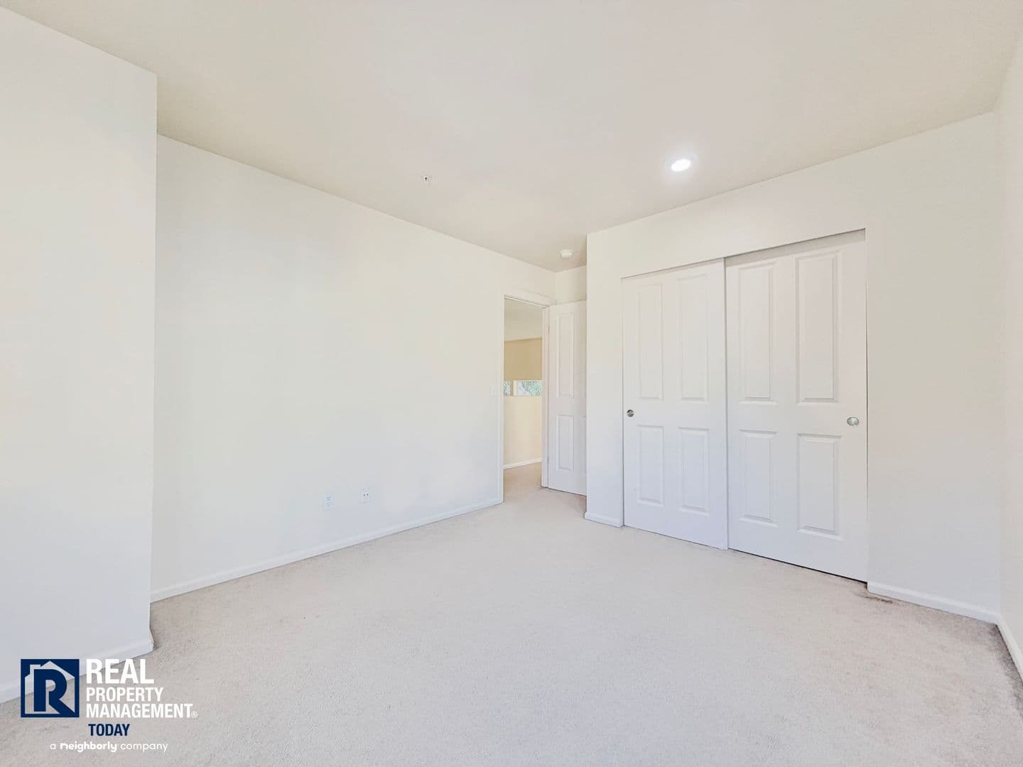 Kent House: 22611 41st Pl S