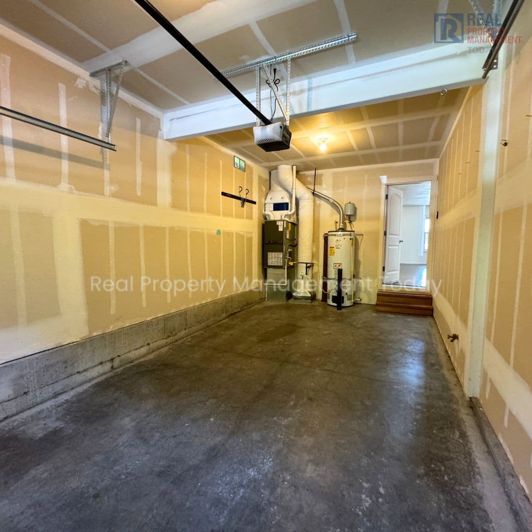 Lacey Townhome: 7316 Hayworth Ave NE