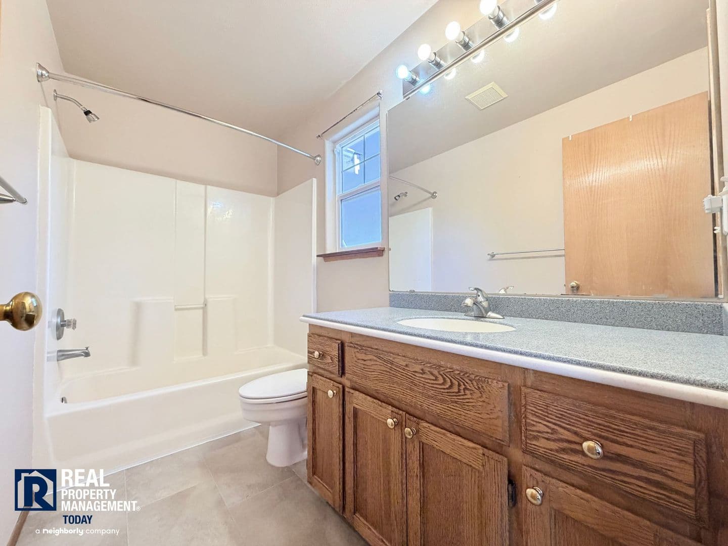 Tacoma House: 3305 48th Street NE