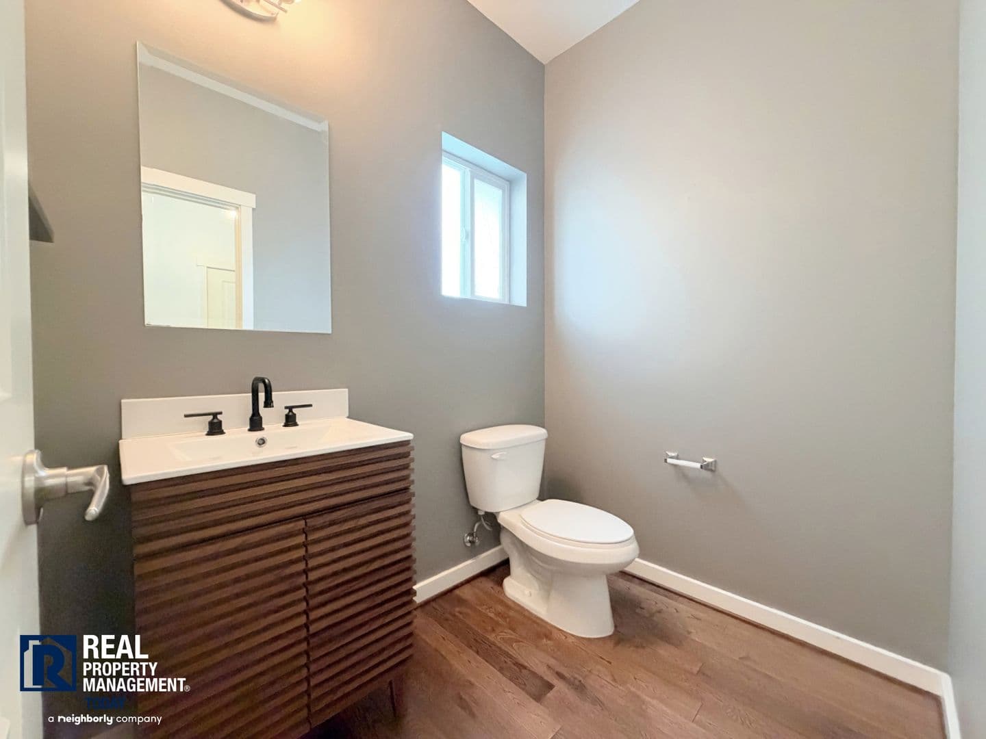 Auburn House: 6217 Wesley Pl SE