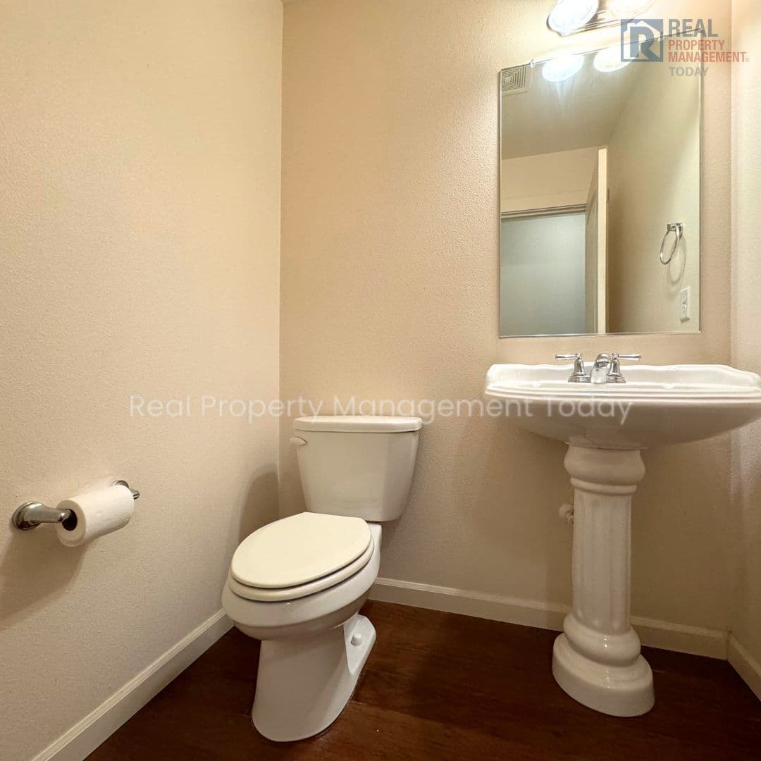 Lacey Townhome: 7316 Hayworth Ave NE