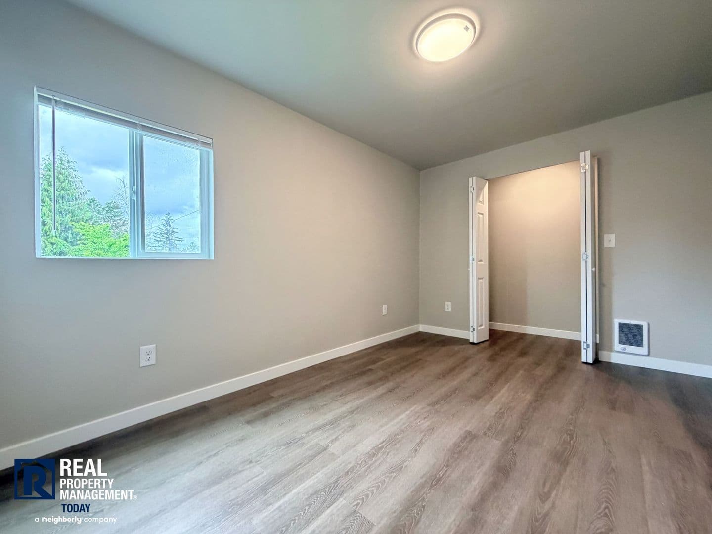 Tacoma House: 212 128th St S