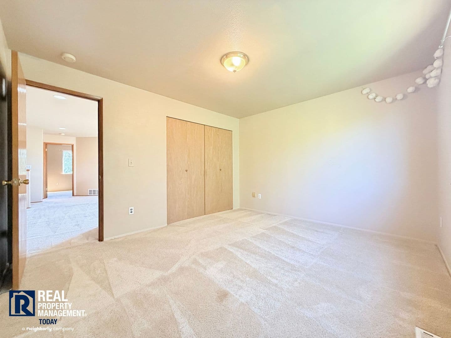 Tacoma House: 3305 48th Street NE