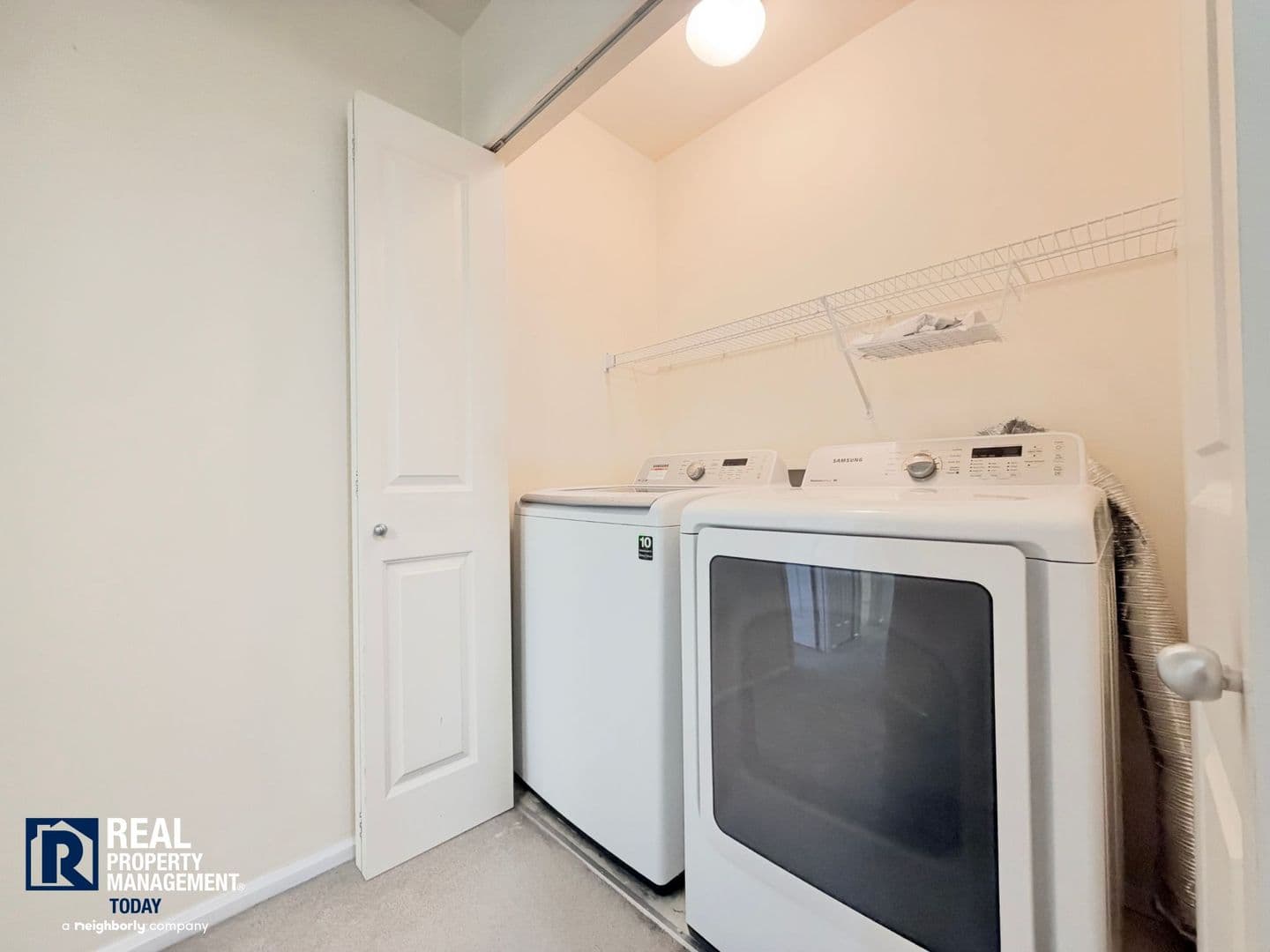 Kent House: 22611 41st Pl S