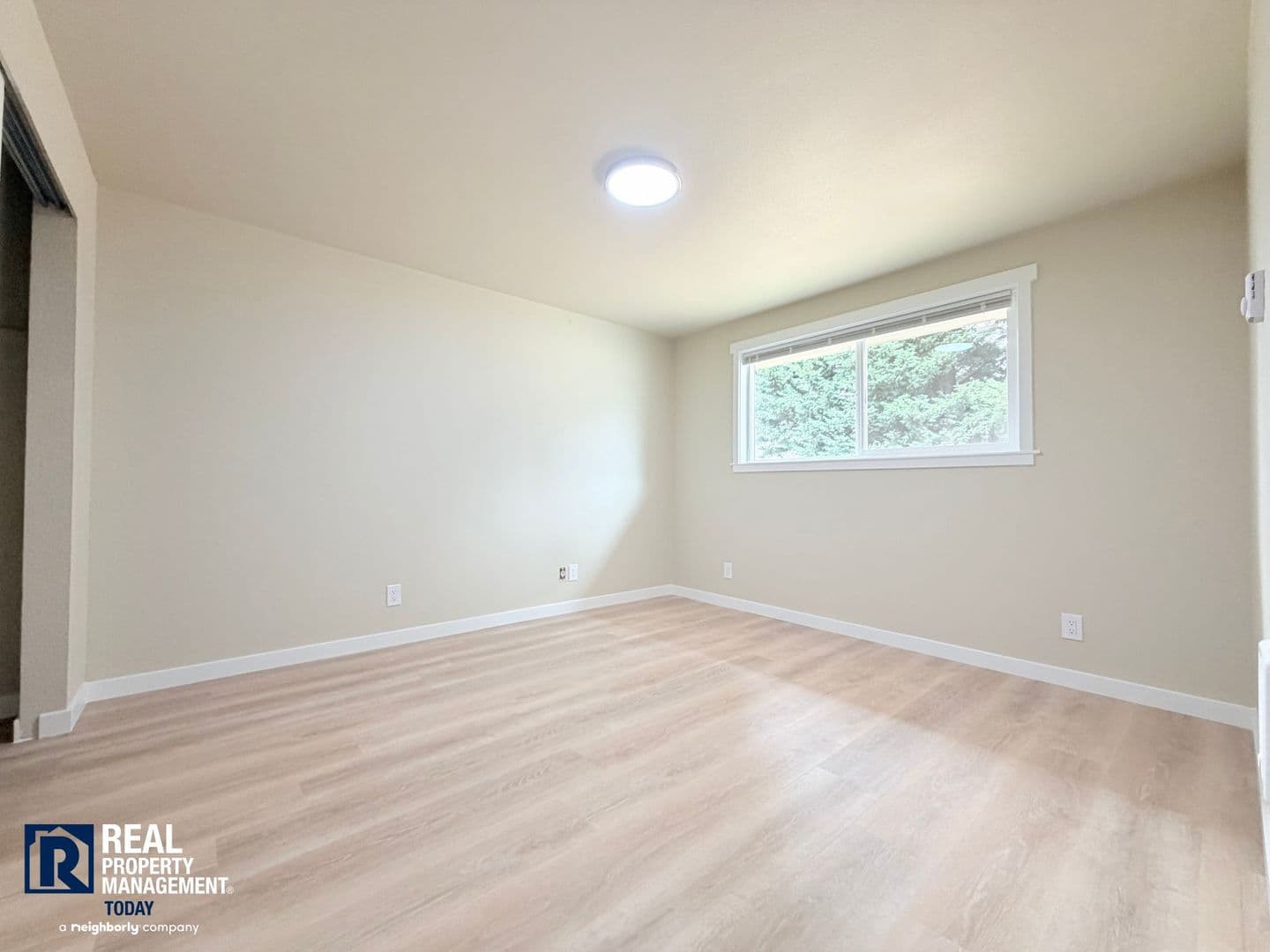 Tacoma Apartment: 11104 Ainsworth Ave S