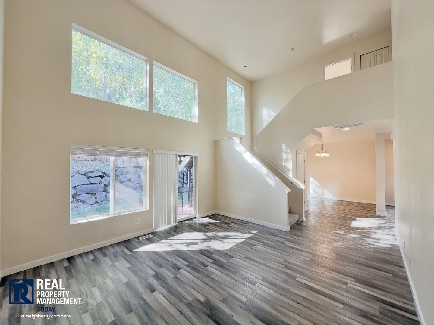 Kent House: 22611 41st Pl S