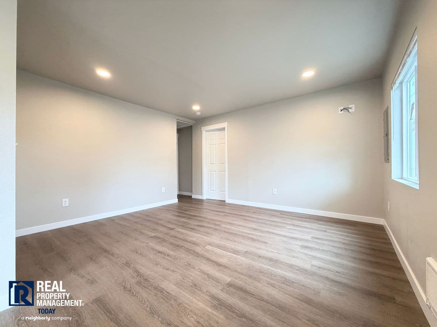 Tacoma House: 212 128th St S
