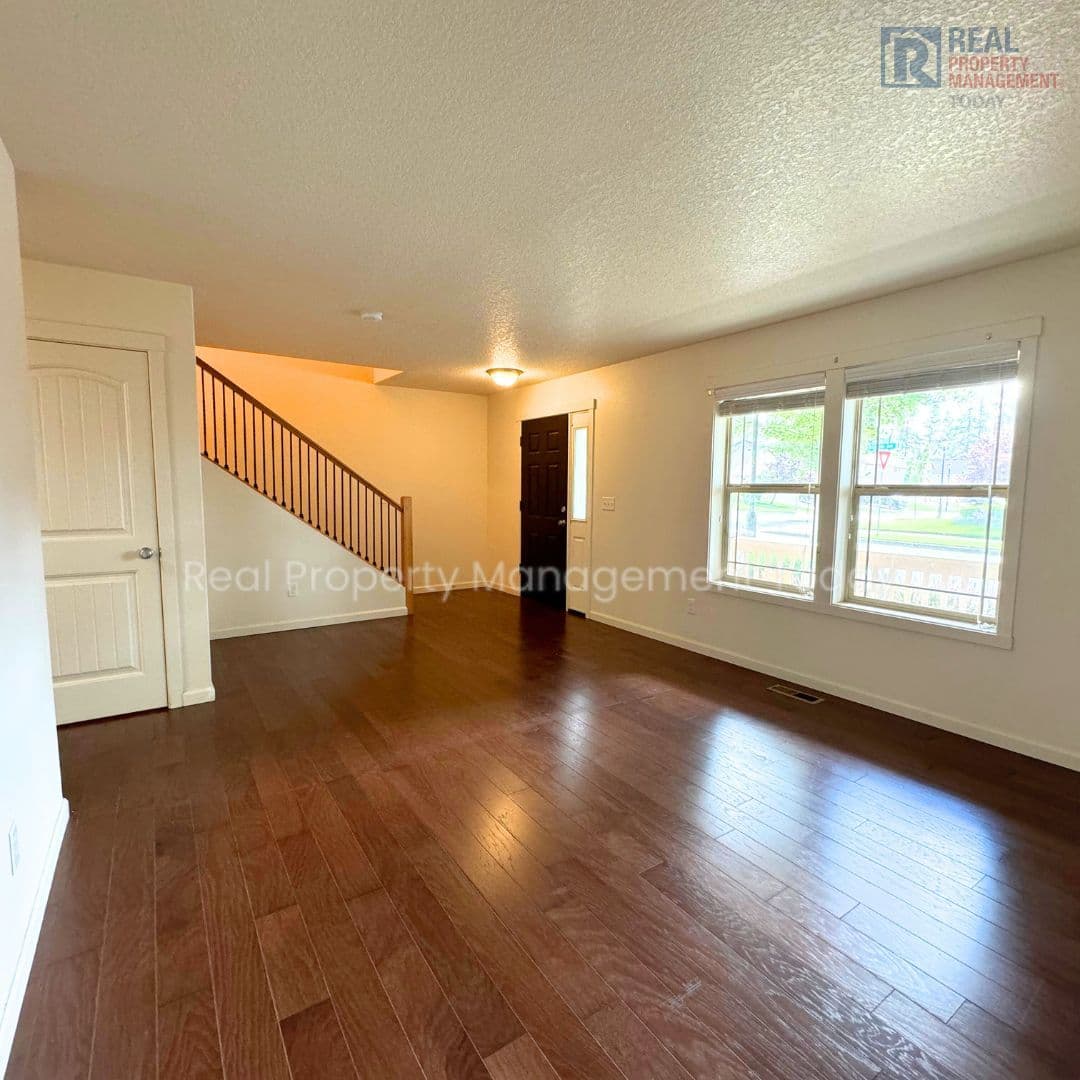 Lacey Townhome: 7316 Hayworth Ave NE