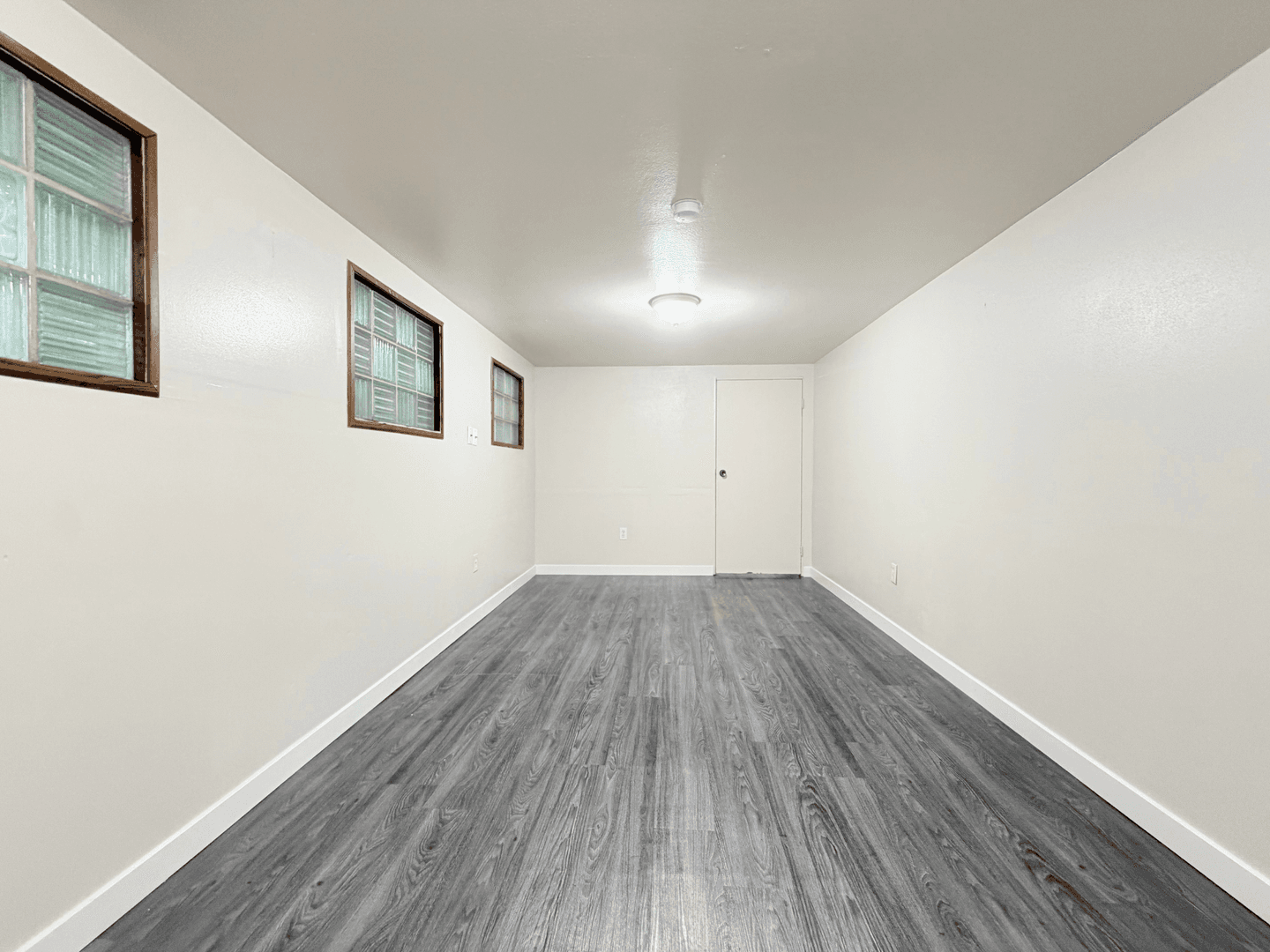 Tacoma Apartment: 703 S. Ainsworth Ave