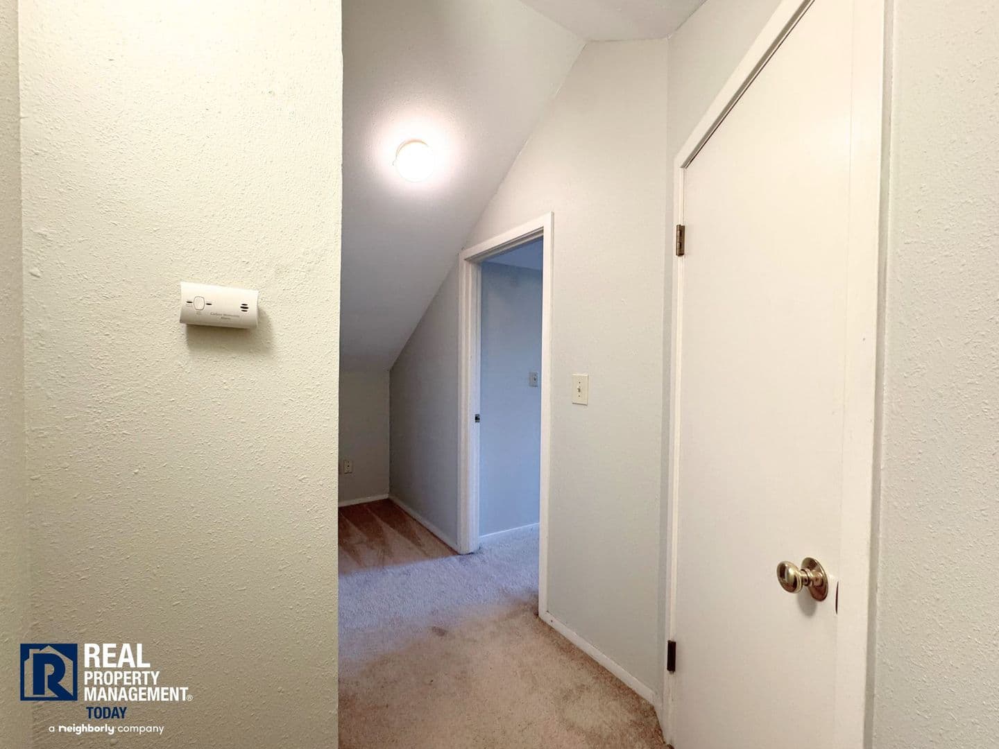 Tacoma Apartment: 921 North Alder St