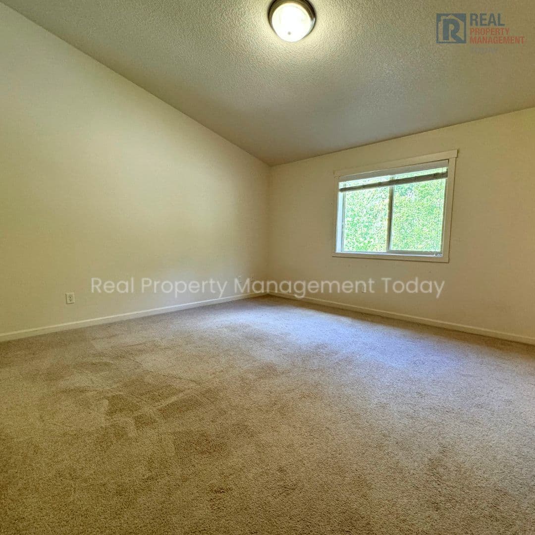 Lacey Townhome: 7316 Hayworth Ave NE