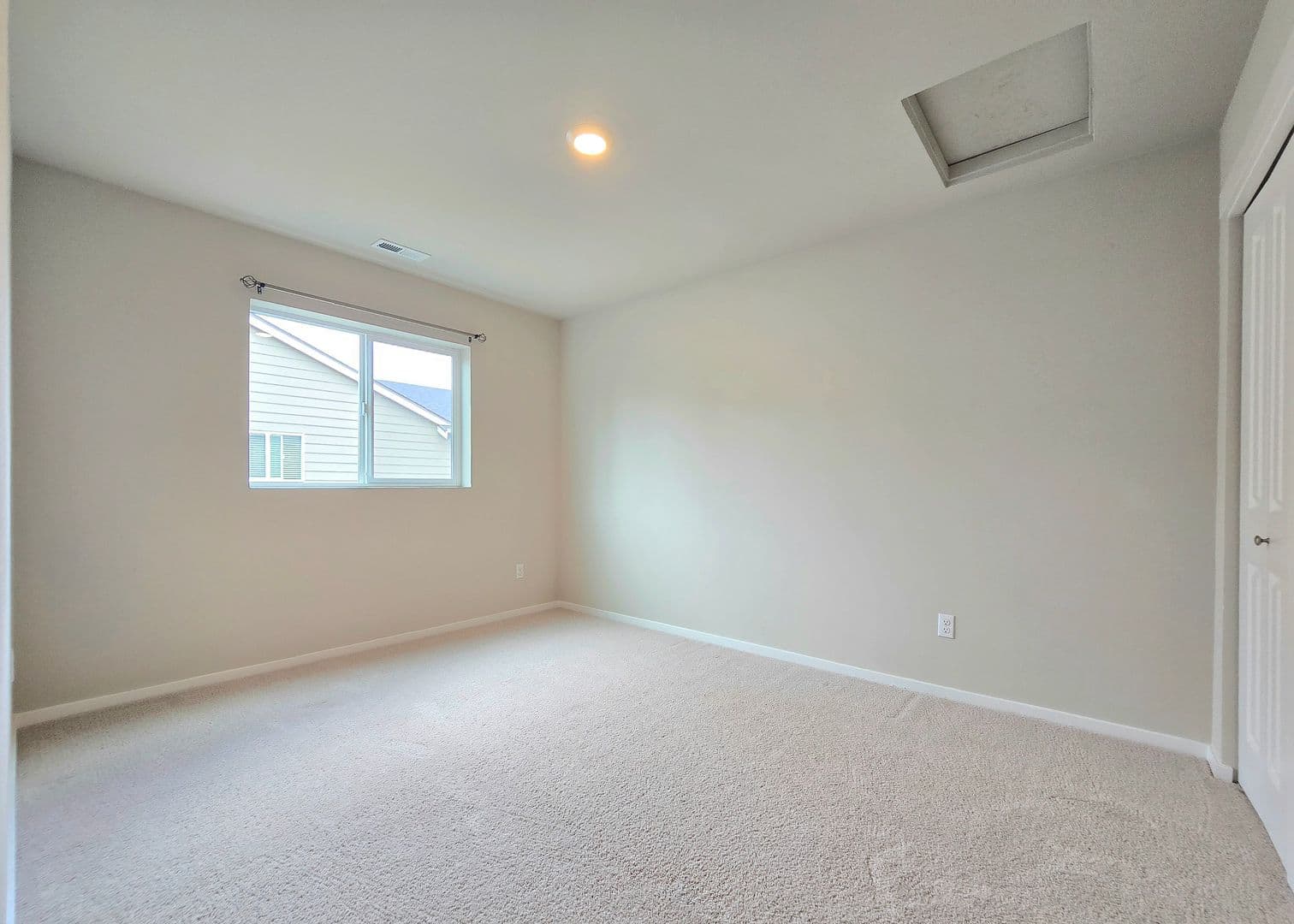 Granite Falls House: 9814 Hawkins Ave