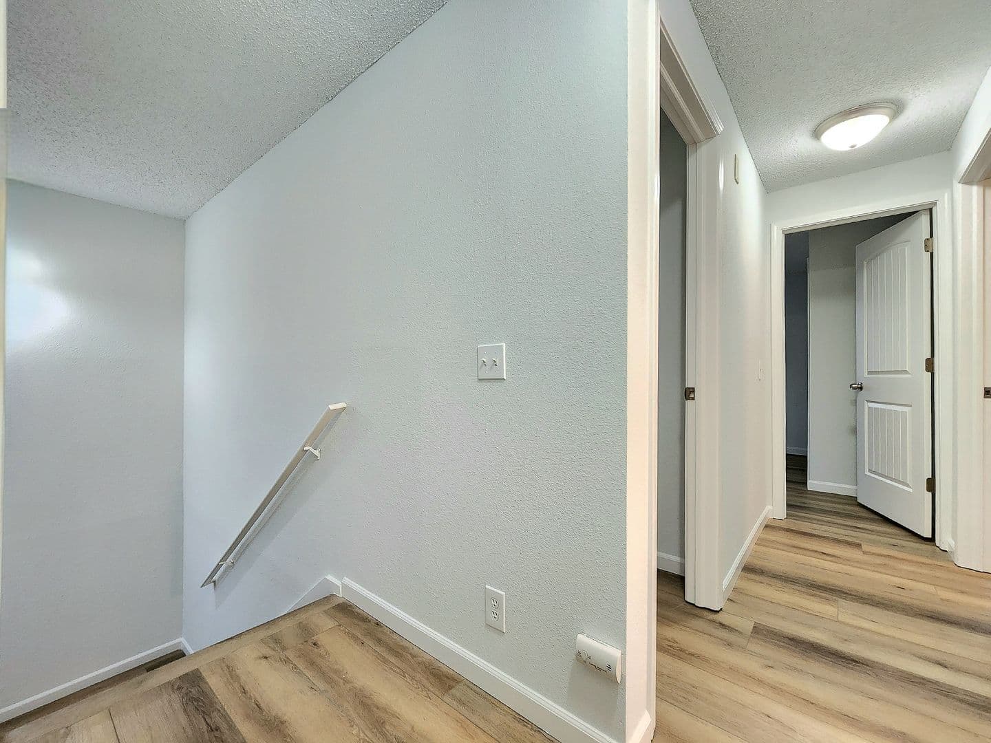 Lynnwood Apartment: 13612 36th PL W