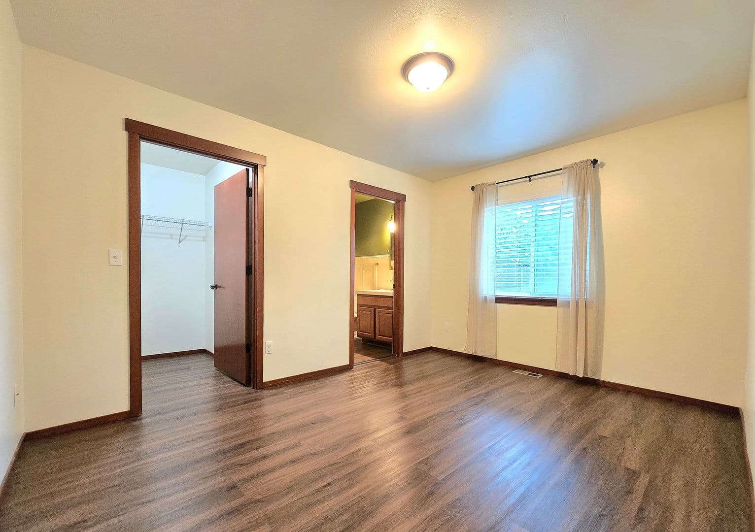 Stanwood House: 28602 74th Dr NW