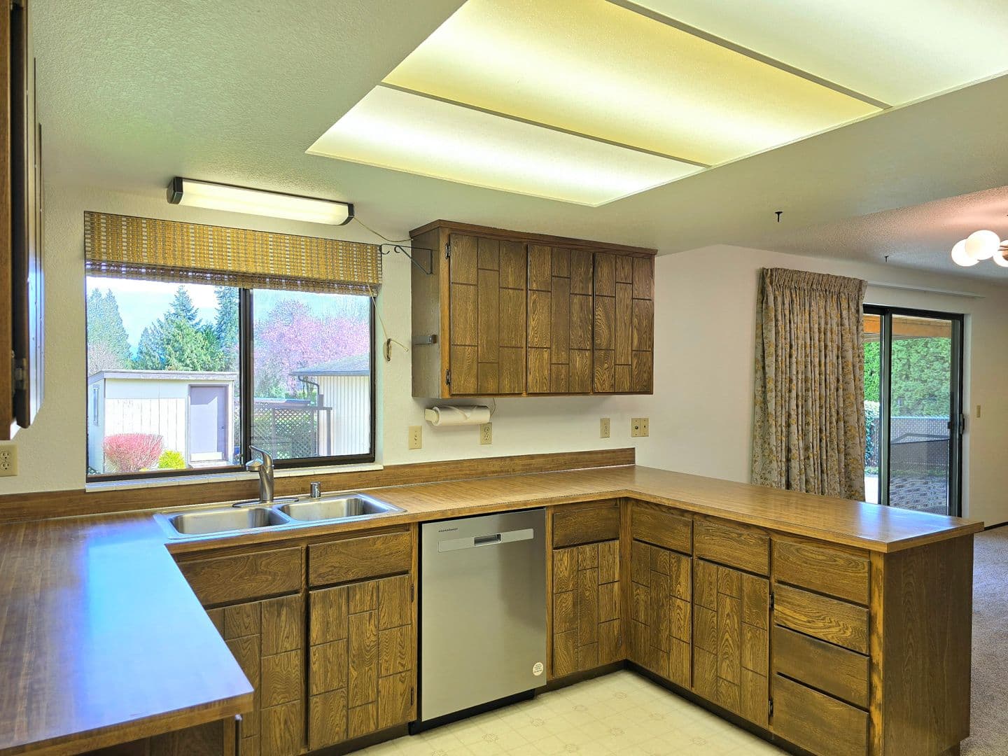 Lake Stevens House: 2403 117th Ave NE