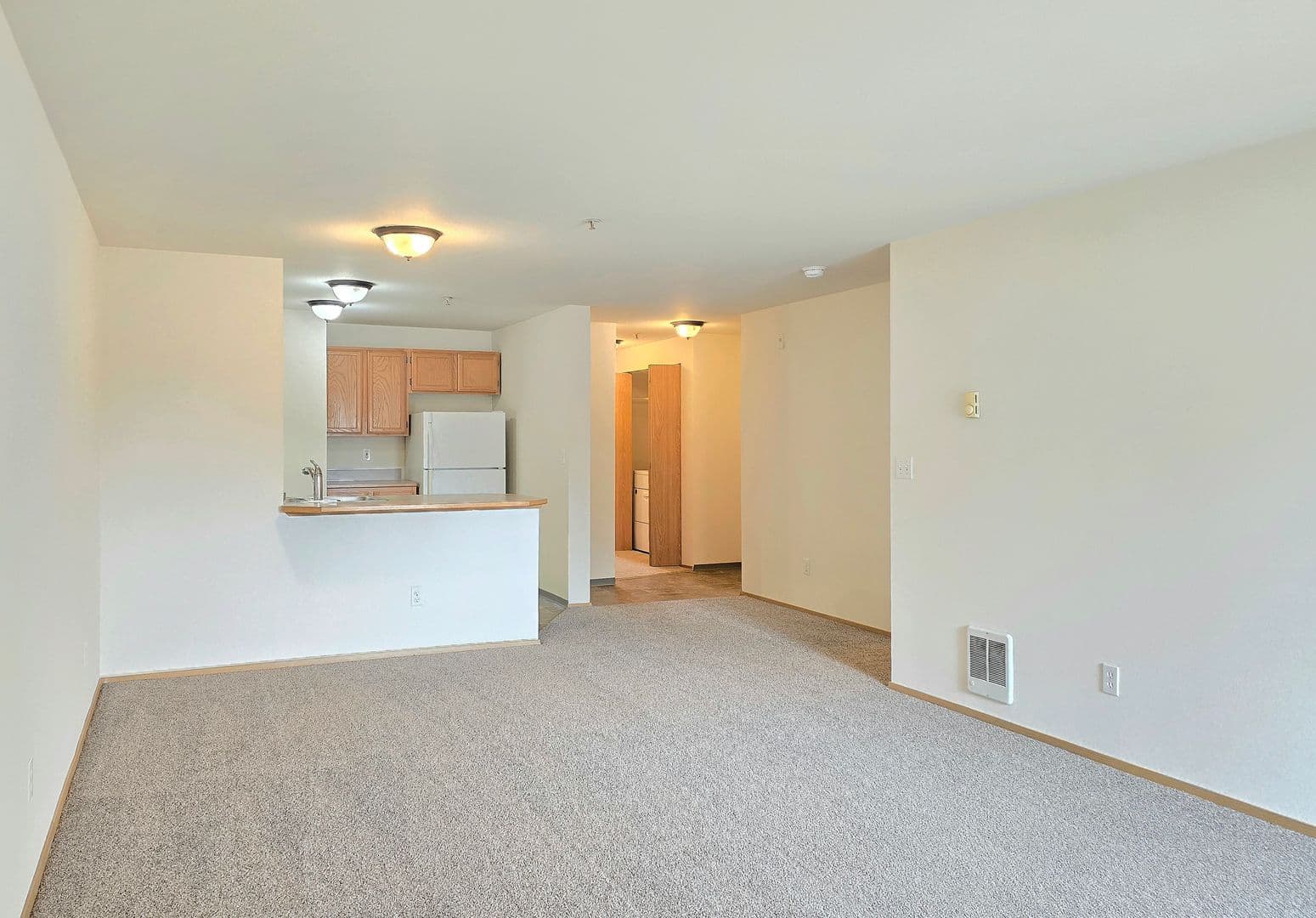 Marysville Apartment: 11811 State Ave