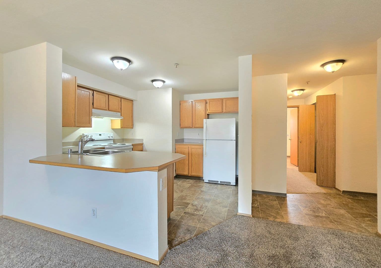 Marysville Apartment: 11811 State Ave