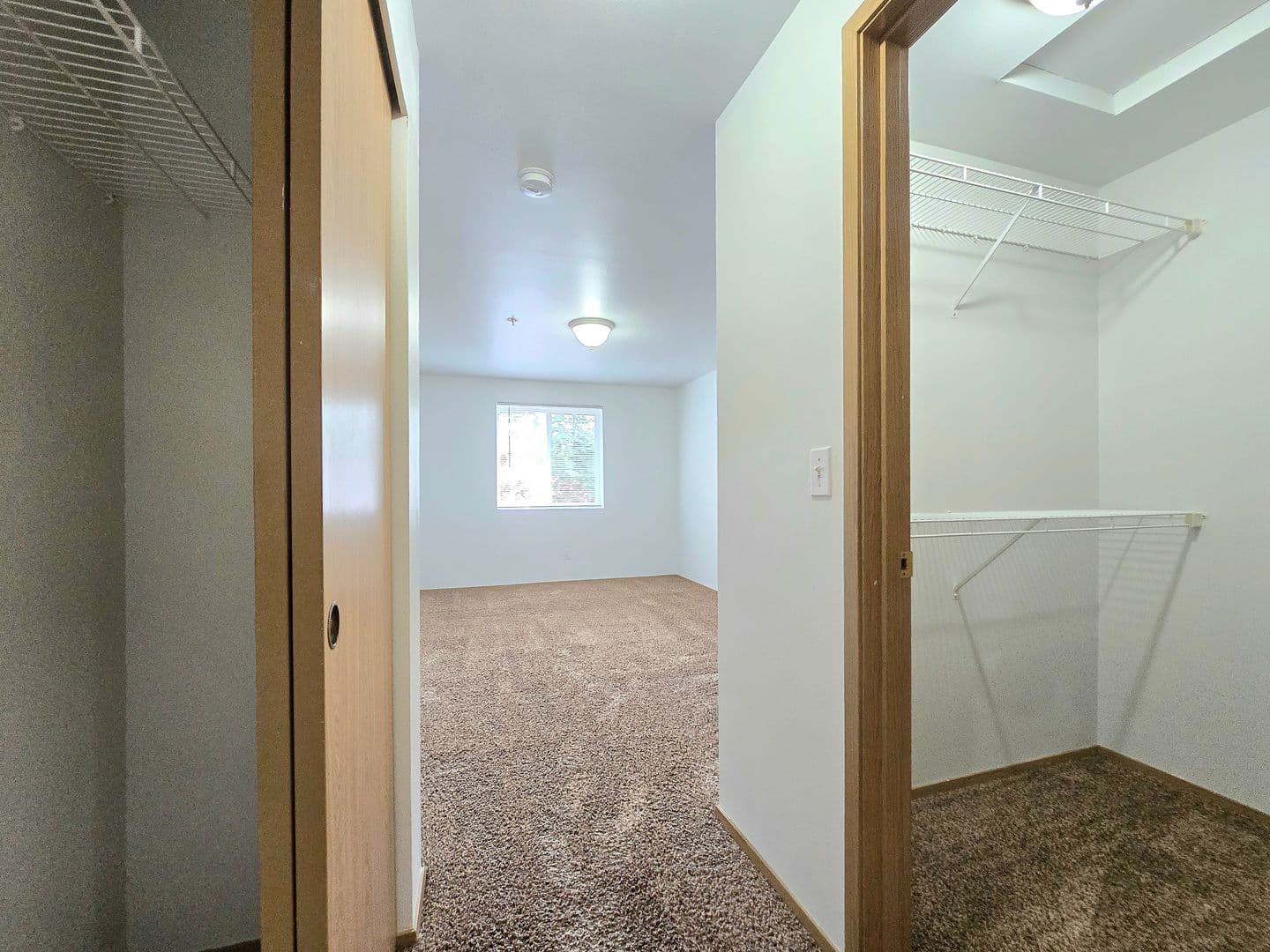 Marysville Apartment: 11811 State Ave