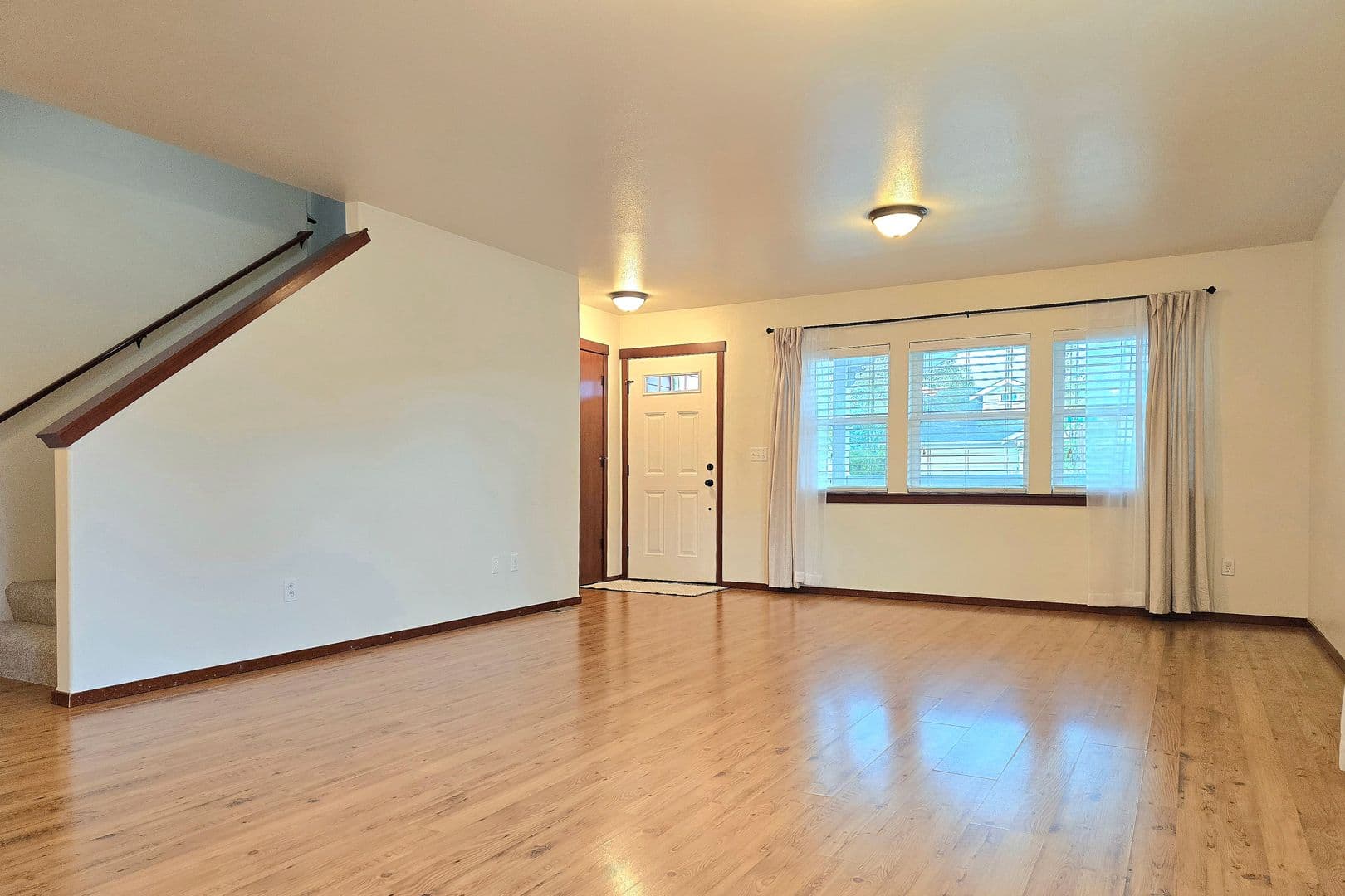 Stanwood House: 28602 74th Dr NW