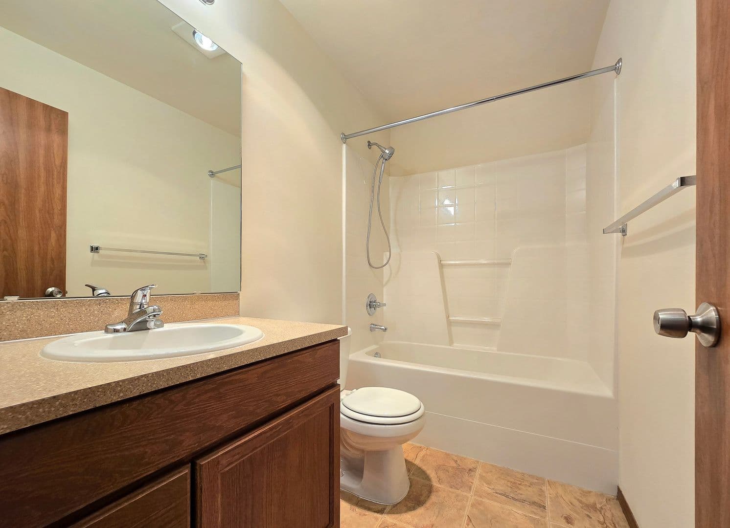 Marysville Apartment: 3824 68th Dr. NE