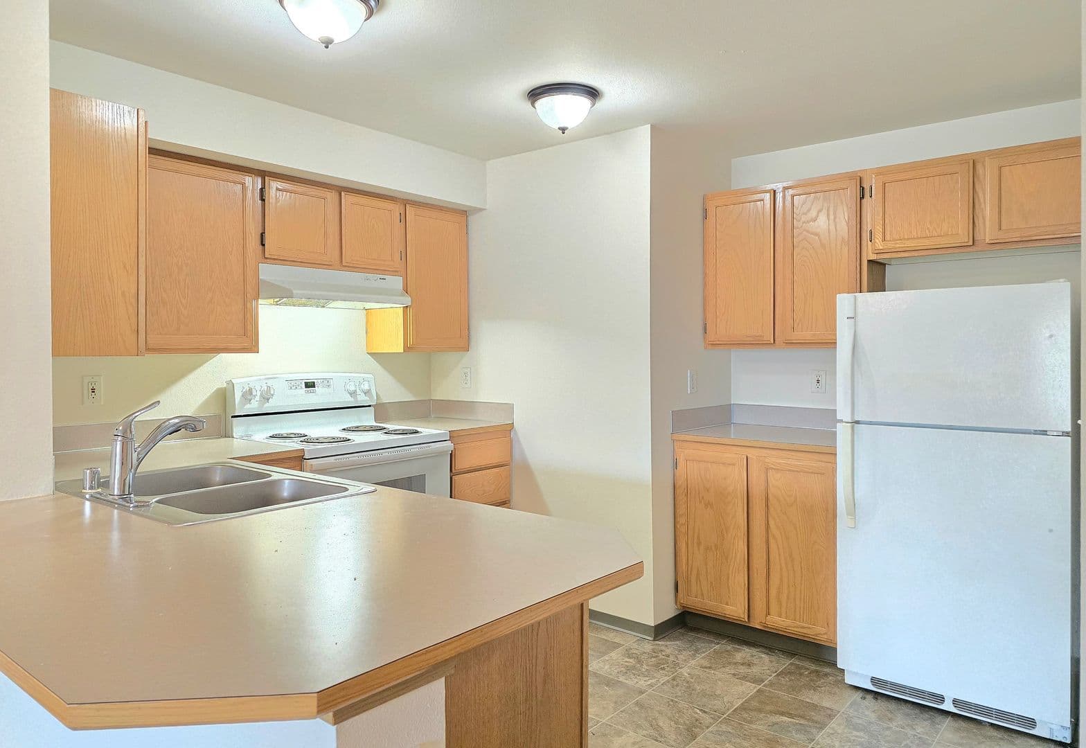 Marysville Apartment: 11811 State Ave