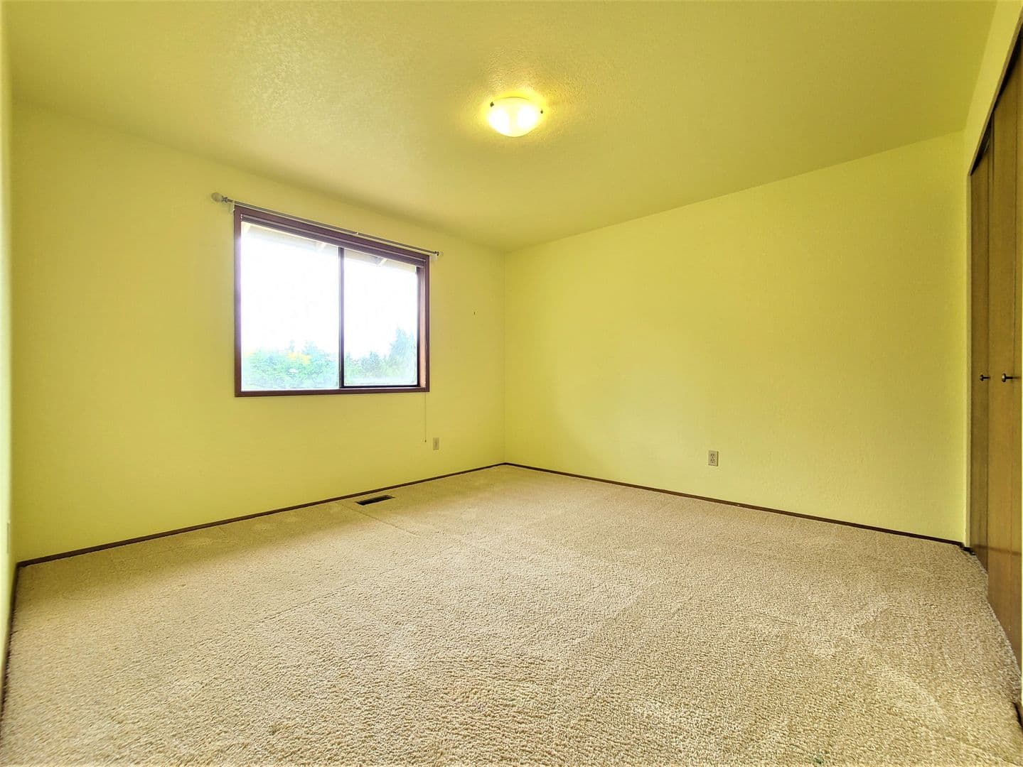 Everett House: 3532 99th St SE