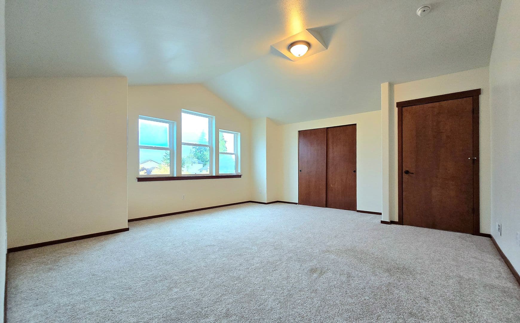 Stanwood House: 28602 74th Dr NW