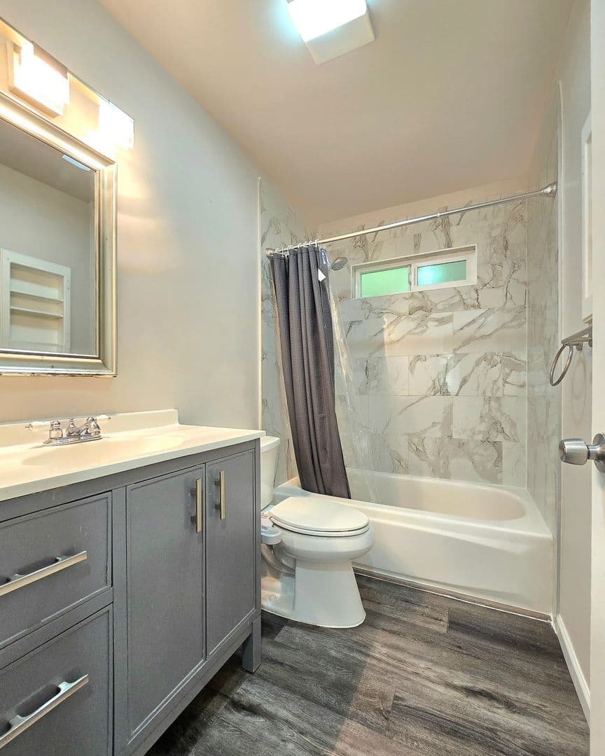 Bothell Apartment: 19122 3rd Dr SE